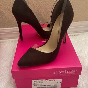 Dark brown Pumps